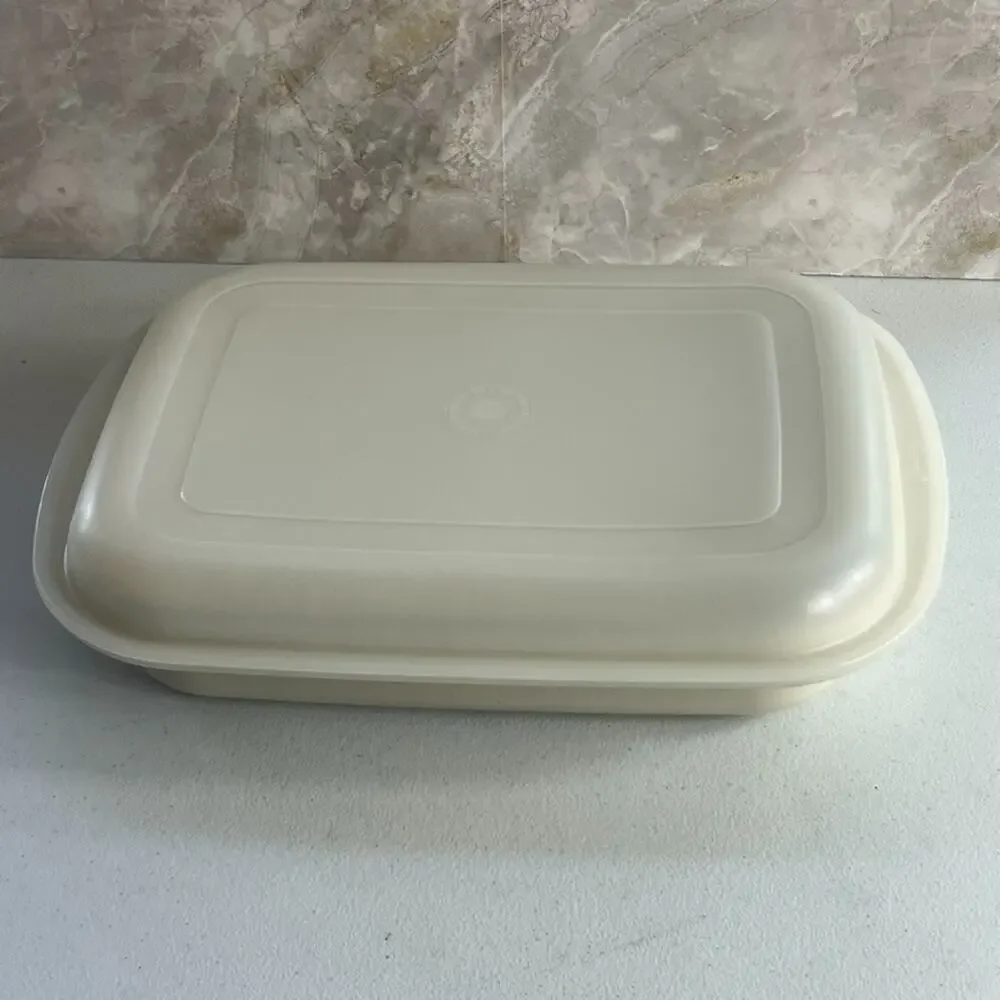 Vintage Tupperware Food Storage Container Tray With Lid 15